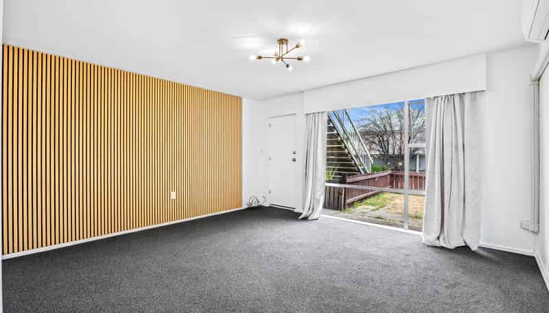 1/605 Hereford Street, Linwood