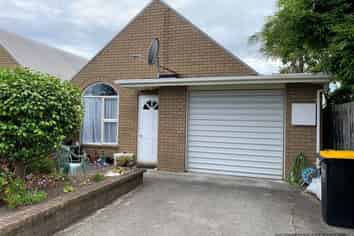 a/83 Romilly Street, Westport