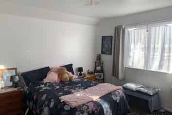 a/83 Romilly Street, Westport