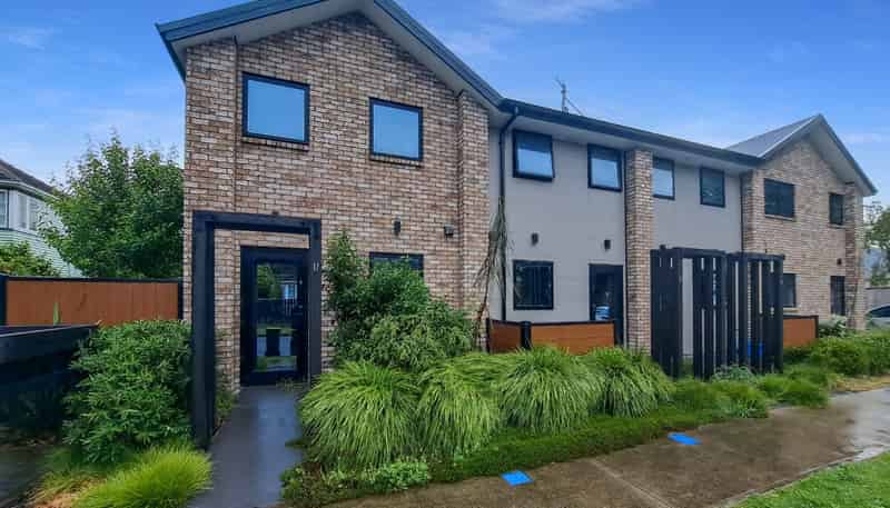 4/17 Pearce Crescent, Taita