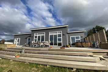 1079 Tennent Drive, Linton