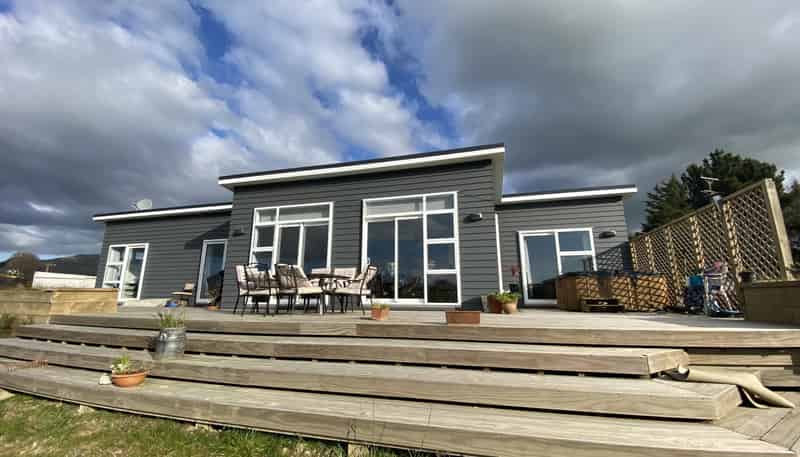 1079 Tennent Drive, Linton