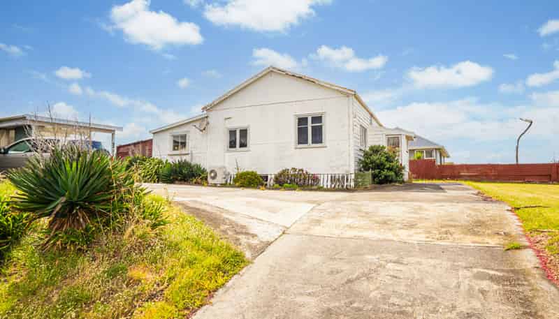 16 Egmont Street, Castlecliff