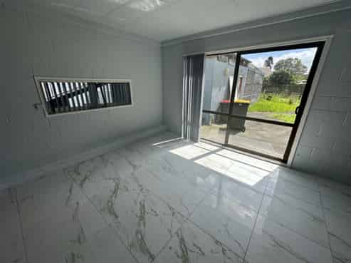 409 Massey Road, Mangere East