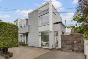 52 Tarawera Road, Johnsonville