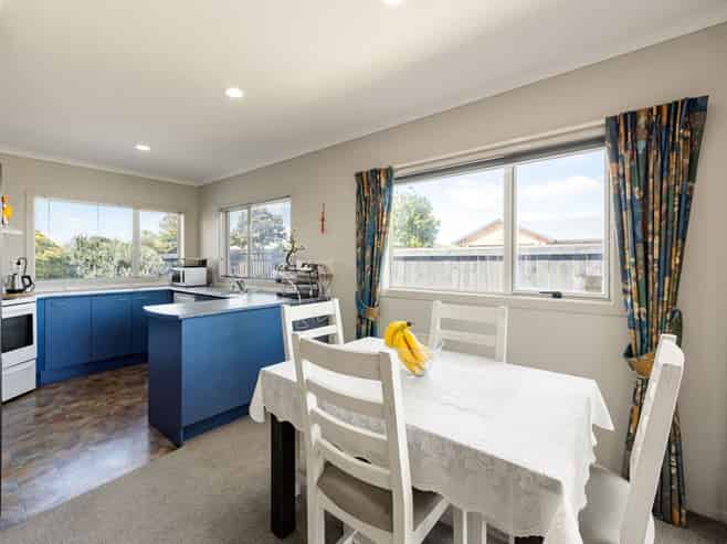 50 Catalina Drive, Melville