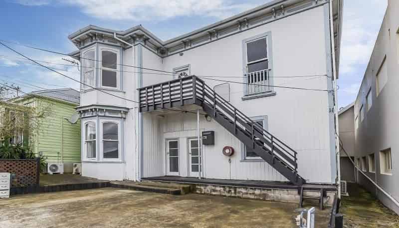 2/60 Wilson Street, Newtown