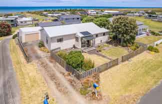 13 Okiwa Terrace, Waiinu Beach