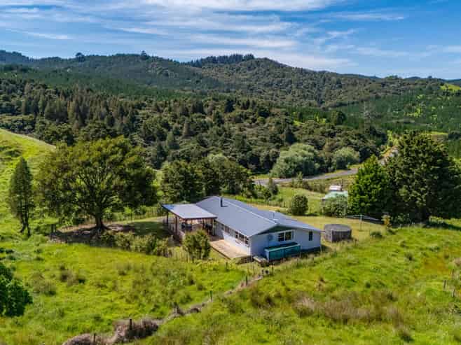 386 Pawarenga Road, Broadwood