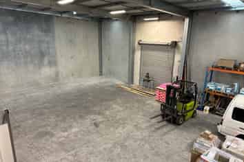 Hurlstone Drive Warehouse