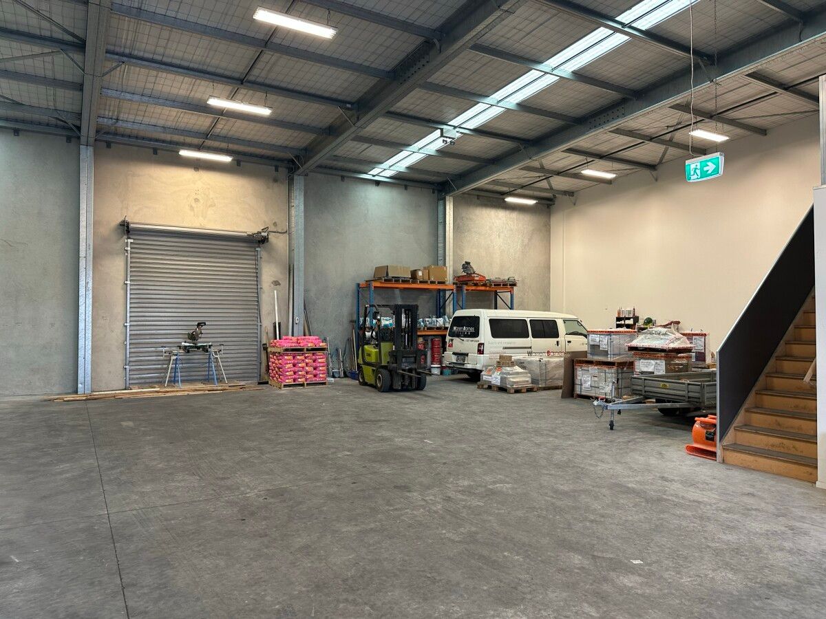 Hurlstone Drive Warehouse - Ansicht 2