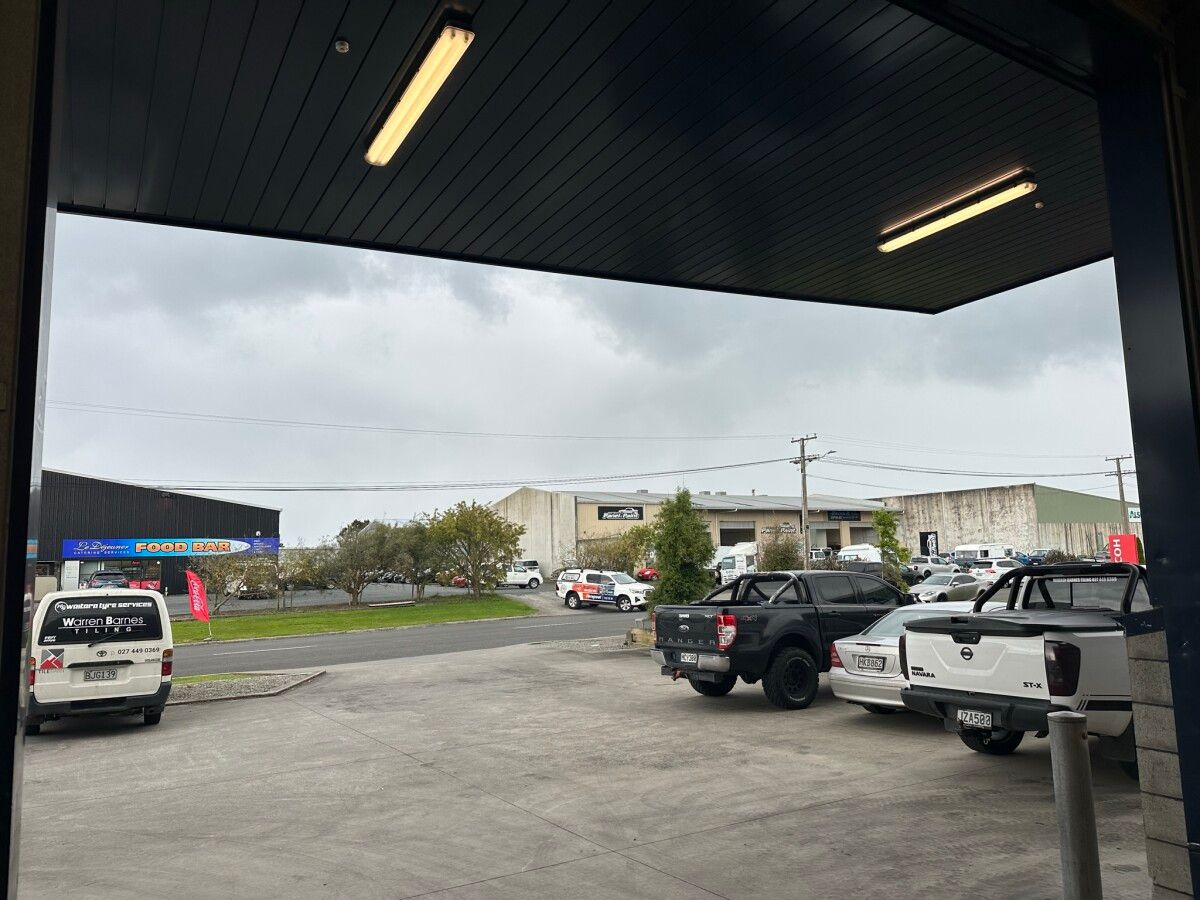 Hurlstone Drive Warehouse - Ansicht 4