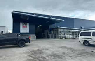 Hurlstone Drive Warehouse