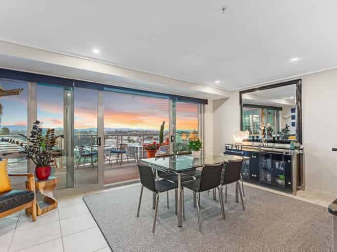 1501/72 Devonport Road, Tauranga