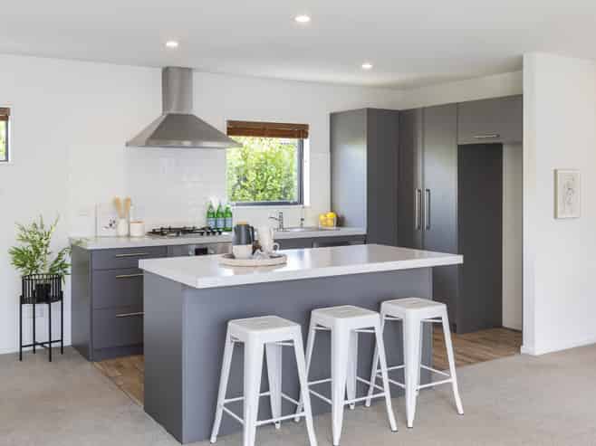 2/18 Lamorna Road, Parklands