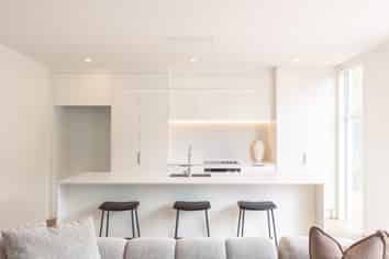 196 Main Road, Redcliffs