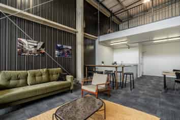 Modern Industrial Unit - Central Penrose