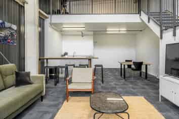 Modern Industrial Unit - Central Penrose