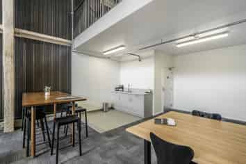 Modern Industrial Unit - Central Penrose