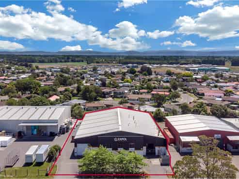 Gate way to the north - 1,421sqm in Belfast