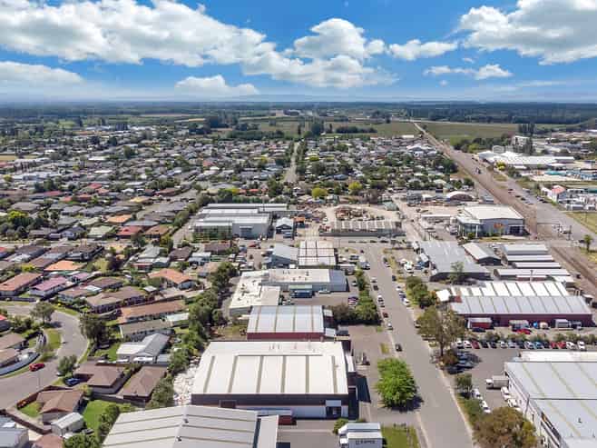 Gate way to the north – 1,421sqm in Belfast