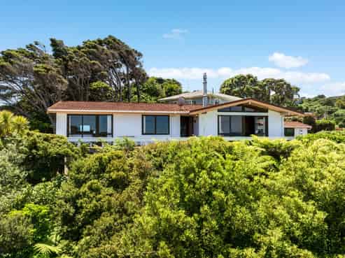 56 Grand View Road, Leigh