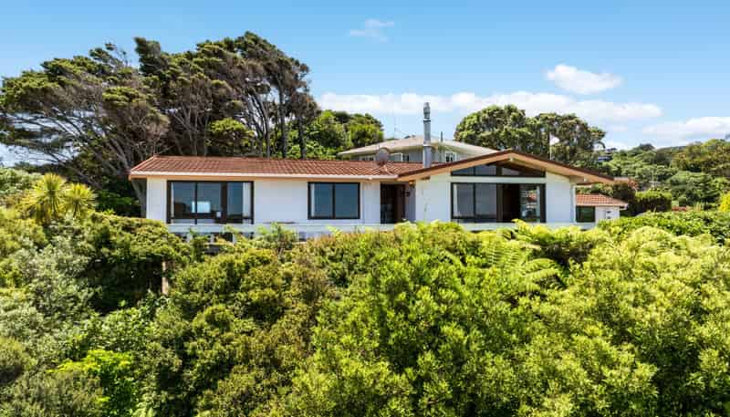 56 Grand View Road, Leigh