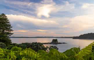 56 Grand View Road, Leigh