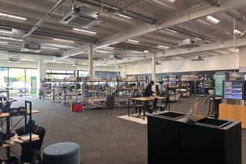 Outstanding CBD Warehouse, Showroom & Office