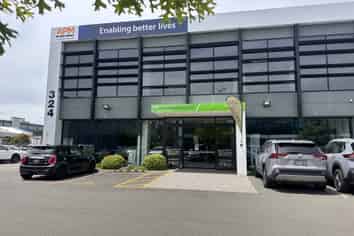 Outstanding CBD Warehouse, Showroom & Office