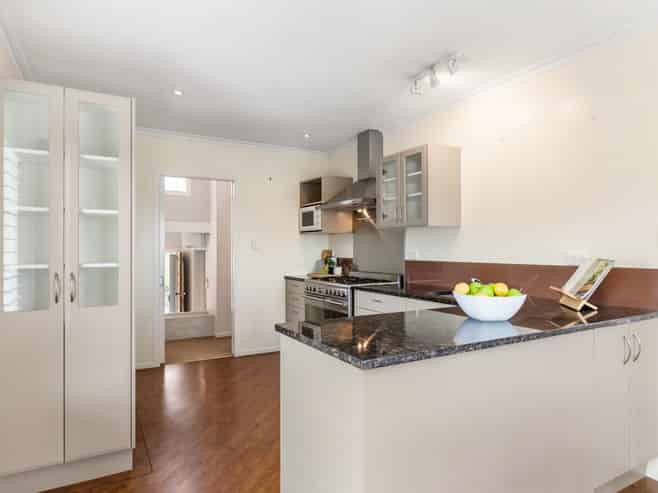 8 Alleyne Court, Brown Owl