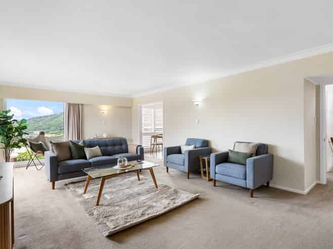 8 Alleyne Court, Brown Owl