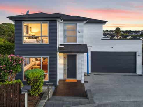 136 Voyager Drive, Gulf Harbour