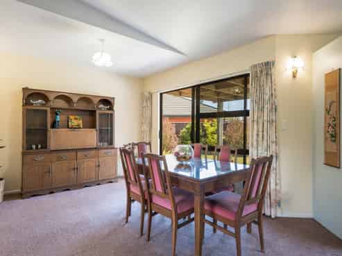 4 Ann Bird Court, Stoke