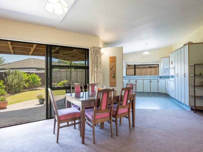 4 Ann Bird Court, Stoke