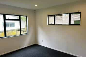 5A Lysander Crescent, Beach Haven