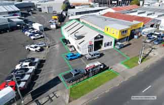 CBRE | High-Profile Industrial Warehouse