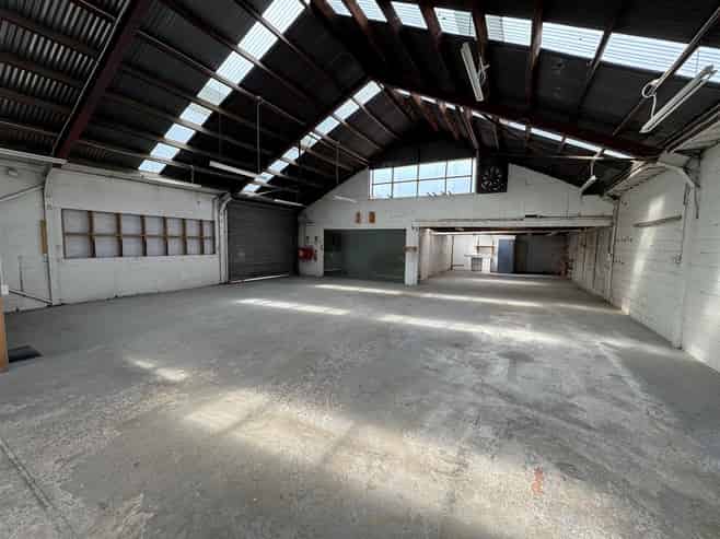 CBRE | High-Profile Industrial Warehouse