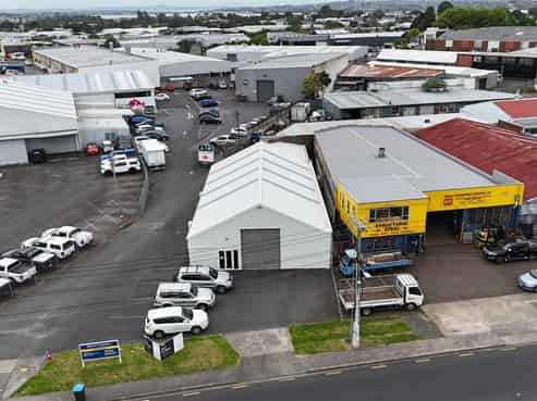 CBRE | High-Profile Industrial Warehouse