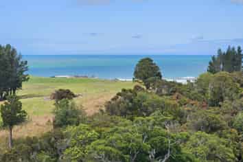 61 Tinico Road, Kaka Point