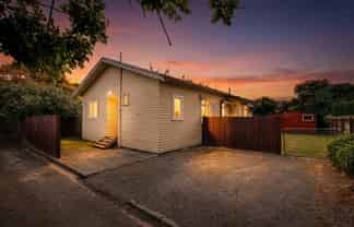 2 Landsdown Court, Roslyn