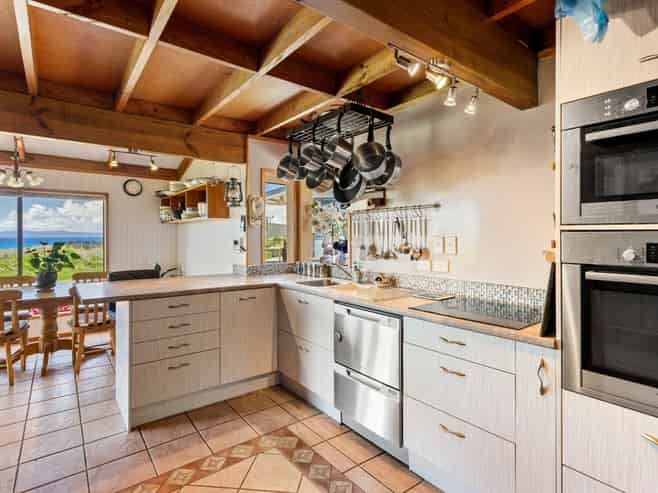 201 Bluff Road, Kuaotunu