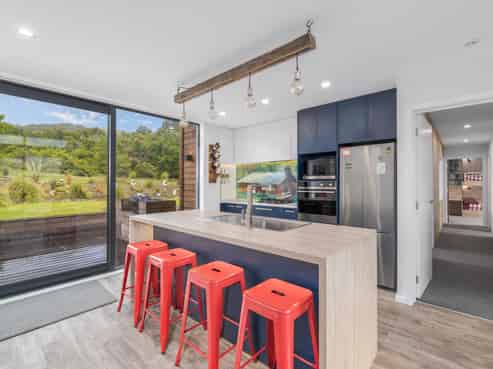 50 Luge Loop, Castle Hill