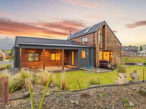 50 Luge Loop, Castle Hill