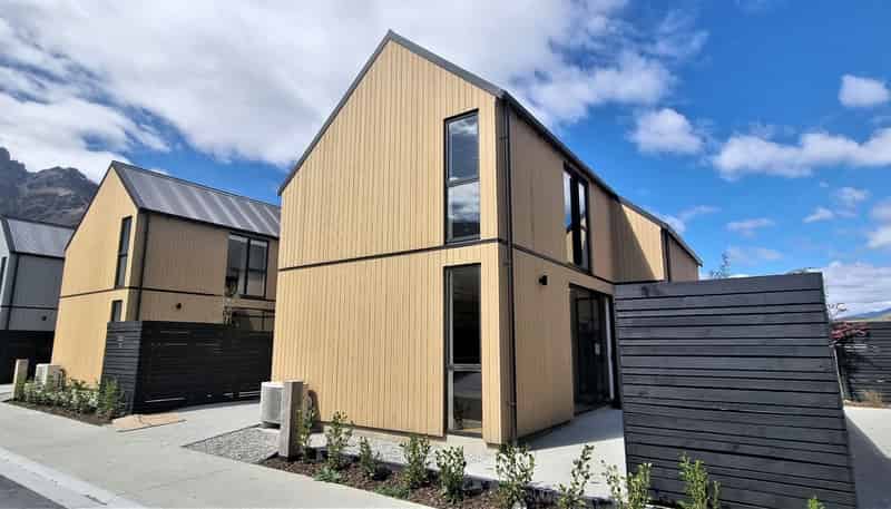 10 Boulder Lane, Jacks Point