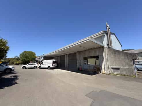 Drive-Through Warehouse with Offices & Yard availa
