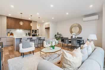 8/299 Te Taruna Drive, Milldale