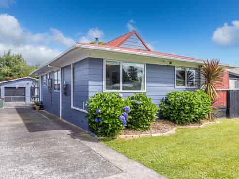 56 Karen Crescent, Dinsdale