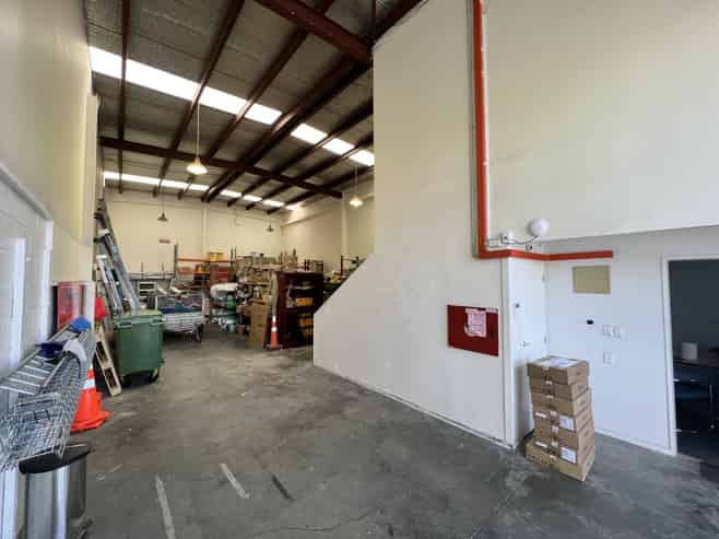 Vacant Warehouse on Nelson Street