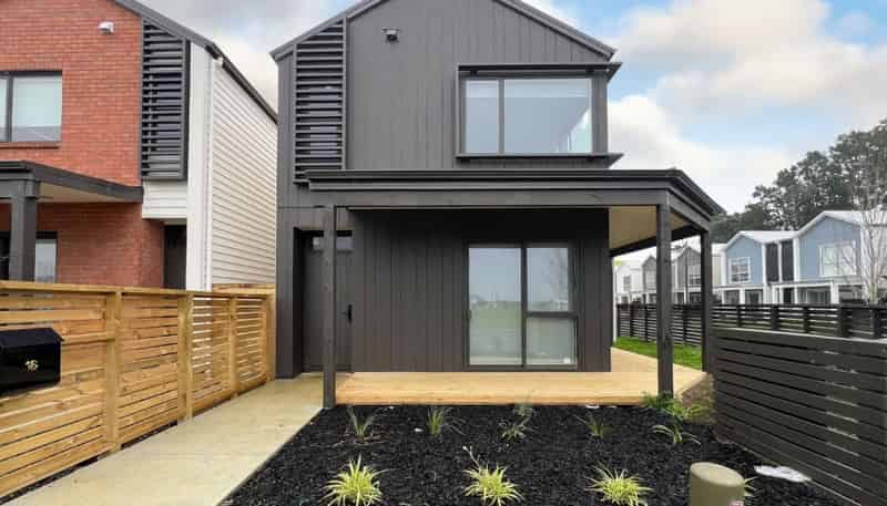 16 Yellow Pear Lane, Karaka